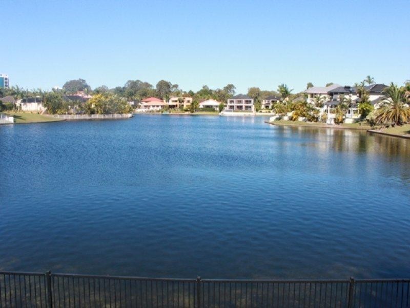 26/40 Cotlew Street East, Southport QLD 4215