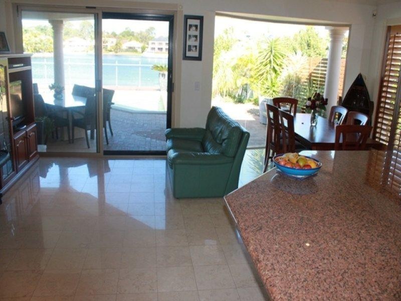 26/40 Cotlew Street East, Southport QLD 4215