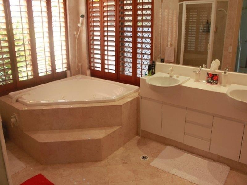 26/40 Cotlew Street East, Southport QLD 4215