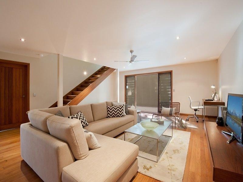 2 Duringan Street, Currumbin QLD 4223