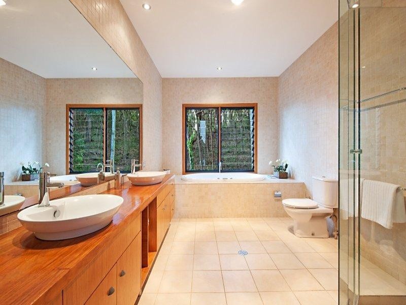 2 Duringan Street, Currumbin QLD 4223