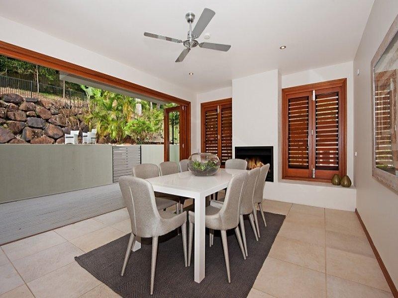 2 Duringan Street, Currumbin QLD 4223