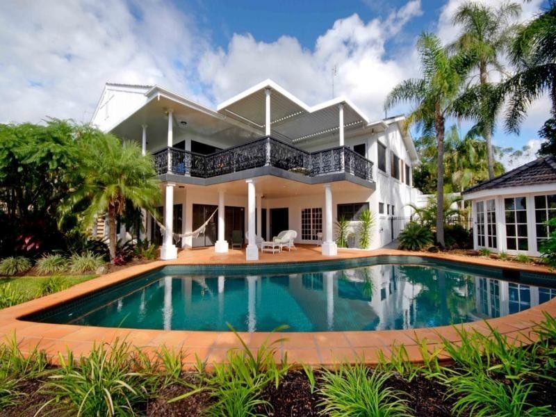 19 Wildash Street, Southport QLD 4215