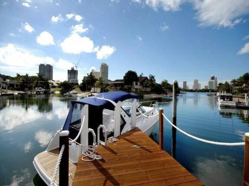 19 Wildash Street, Southport QLD 4215