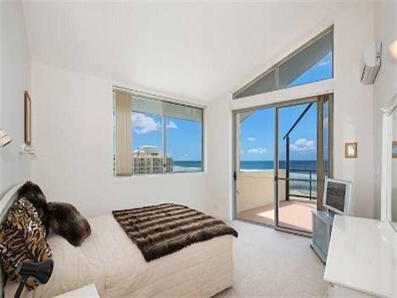 5/3 Twenty Seventh Avenue, Palm Beach QLD 4221