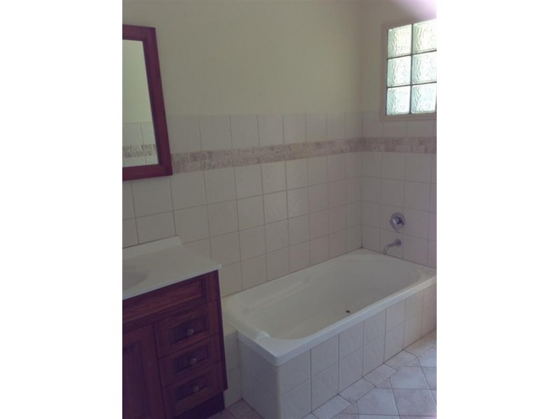 20 Boongala, Broadbeach Waters QLD 4218