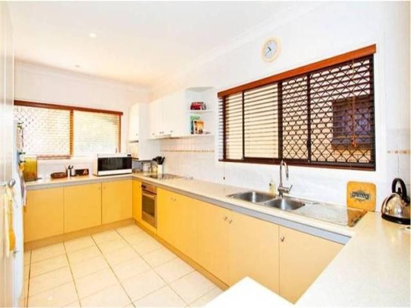 29-31 Cronulla Avenue, Mermaid Beach QLD 4218