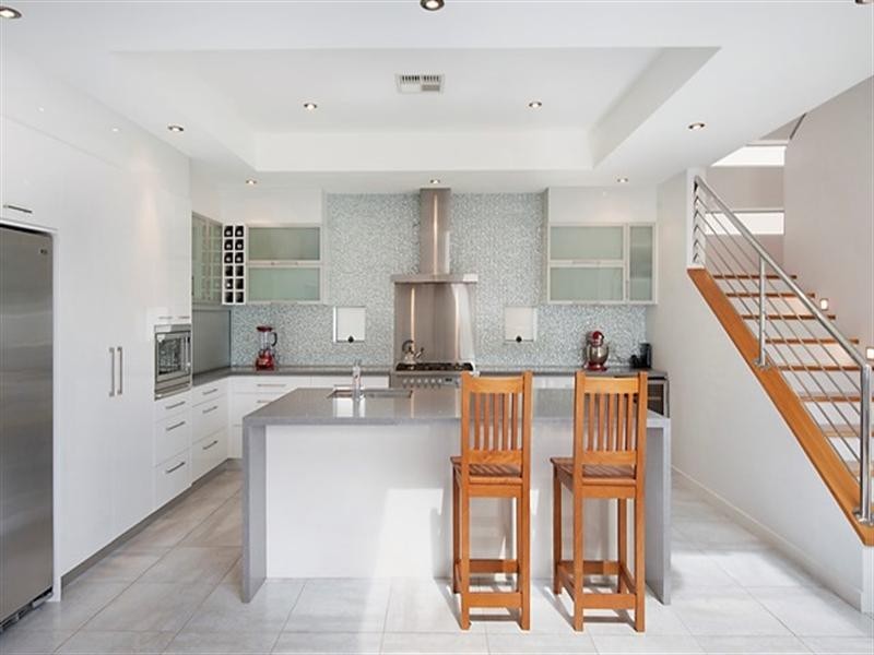 28 Redondo Avenue, Miami QLD 4220