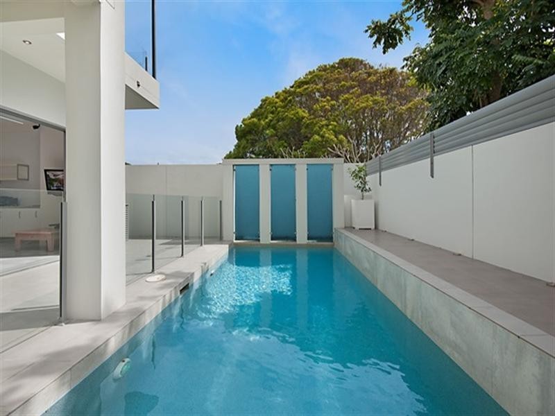 28 Redondo Avenue, Miami QLD 4220