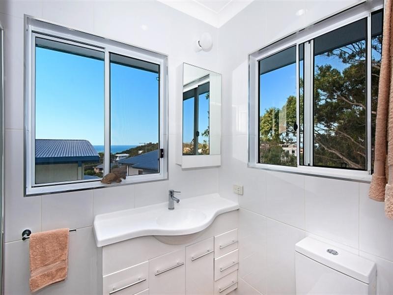 4/5 Hillcrest Avenue, Tugun QLD 4224