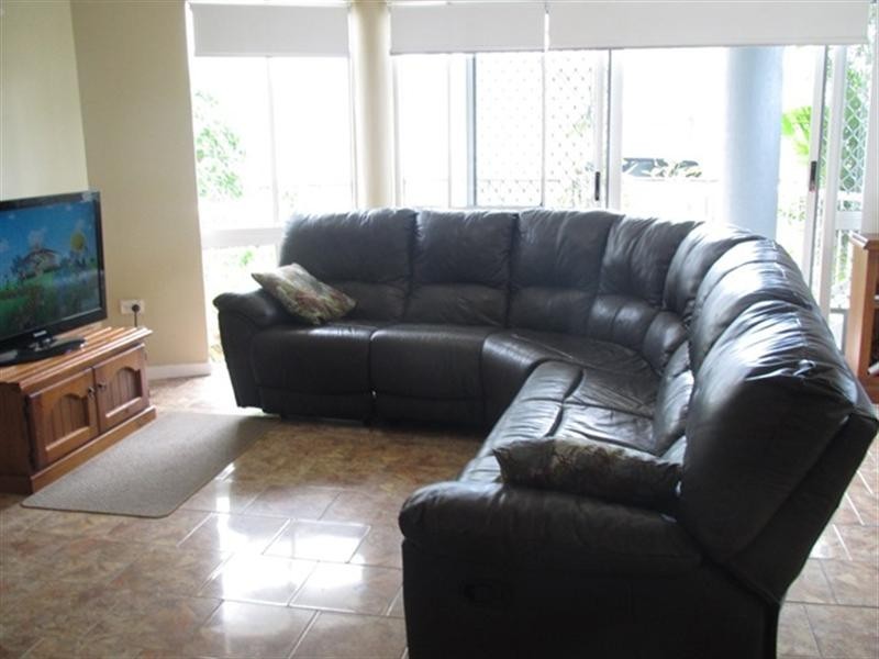 1/98 Seagull Avenue, Mermaid Beach QLD 4218