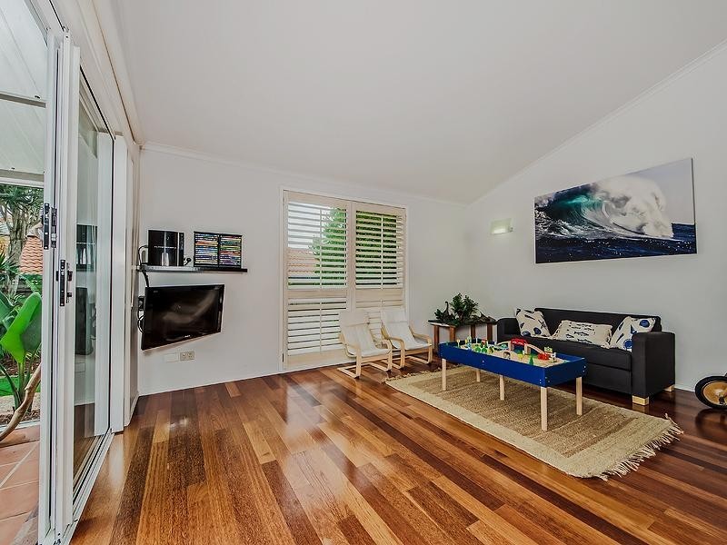 25 Bob Barnard Drive, Tugun QLD 4224