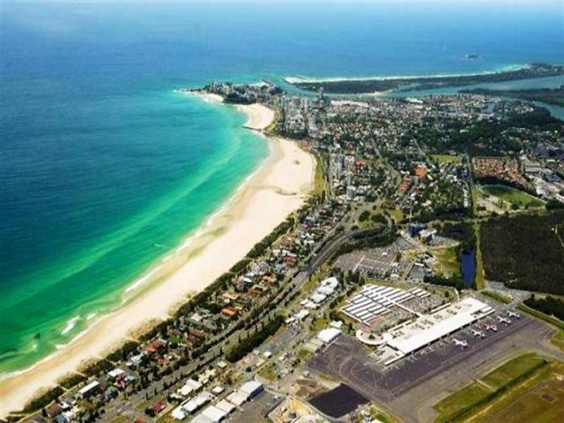 2/171 Golden Four Drive, Bilinga QLD 4225