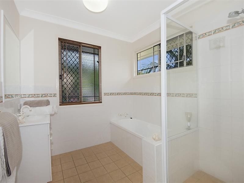 6 Thrower Drive, Currumbin QLD 4223