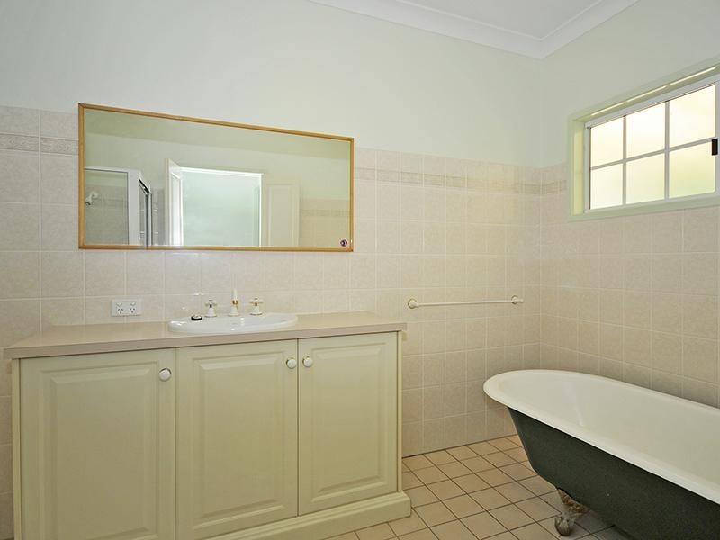 4 Isabella Court, Tallebudgera QLD 4228