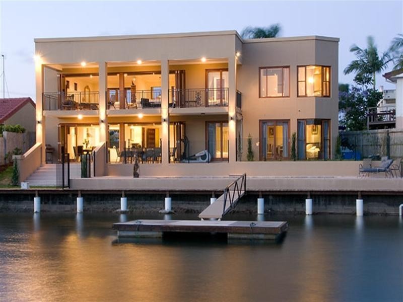 14 Monte Vista Court, Broadbeach Waters QLD 4218