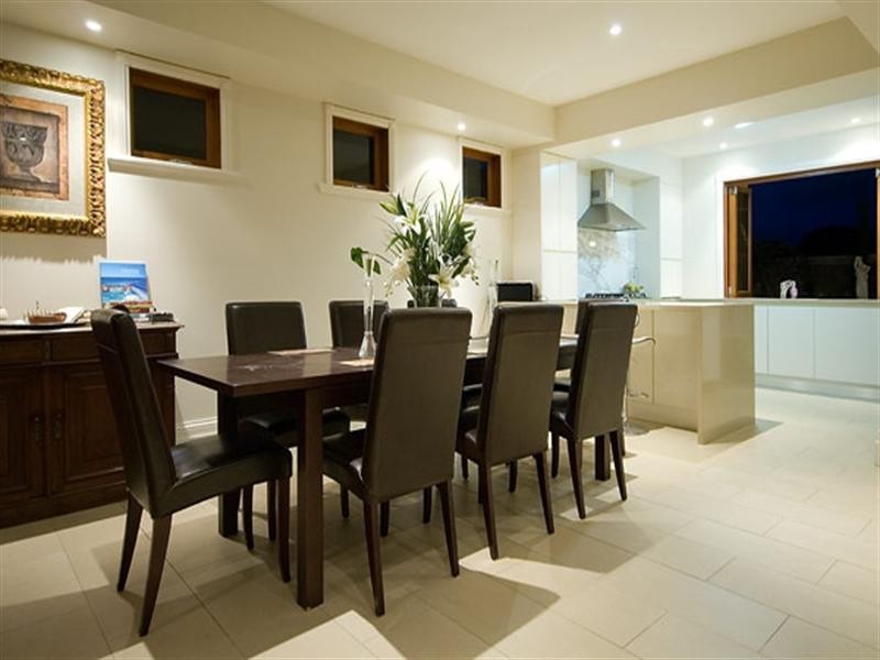 14 Monte Vista Court, Broadbeach Waters QLD 4218