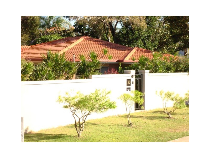 30 Albicore Street, Mermaid Waters QLD 4218