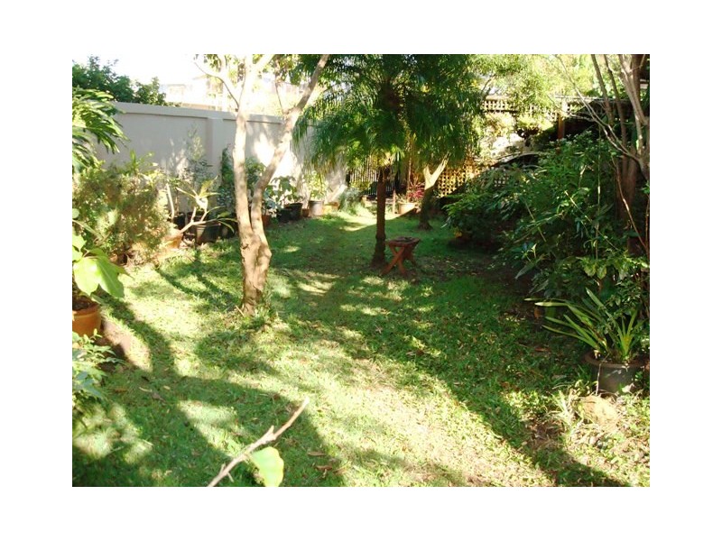 30 Albicore Street, Mermaid Waters QLD 4218