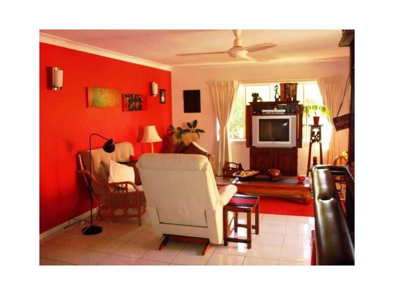 30 Albicore Street, Mermaid Waters QLD 4218