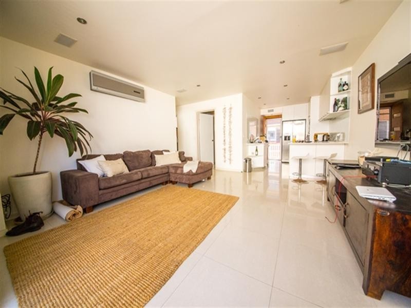 4/20 Tamborine Street, Mermaid Beach QLD 4218