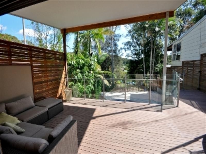 62 Ocean Parade, Burleigh Heads QLD 4220