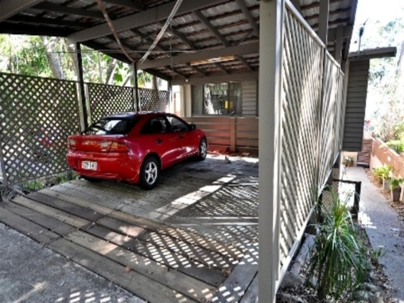 62 Ocean Parade, Burleigh Heads QLD 4220