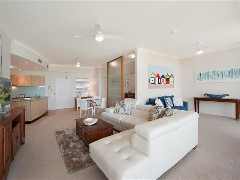 302 ” Waves on Currumbin ” 2 Tomewin Street, Currumbin QLD 4223