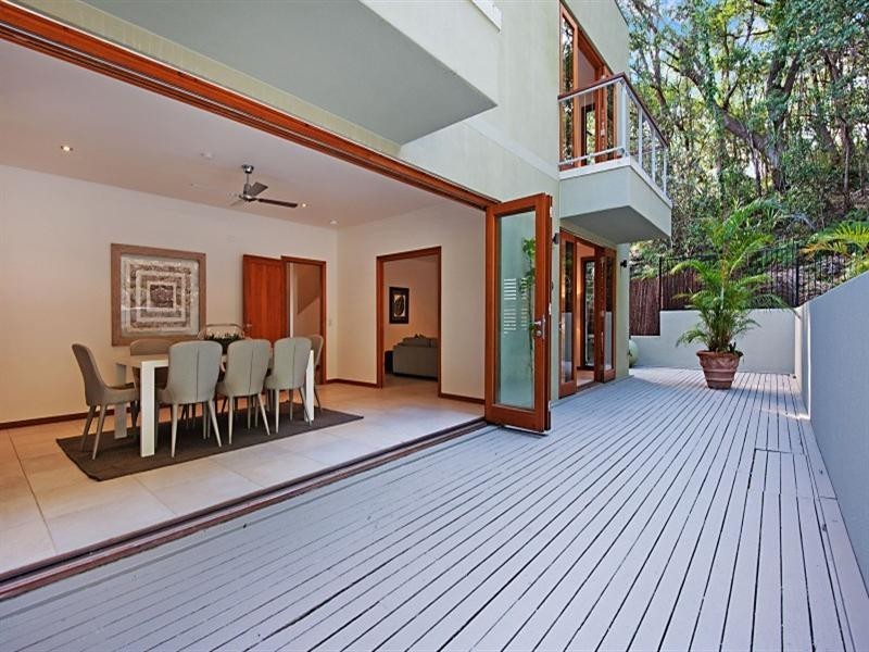2 Duringan Street, Currumbin QLD 4223