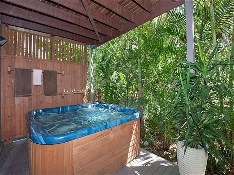 36 Nagel Avenue, Miami QLD 4220