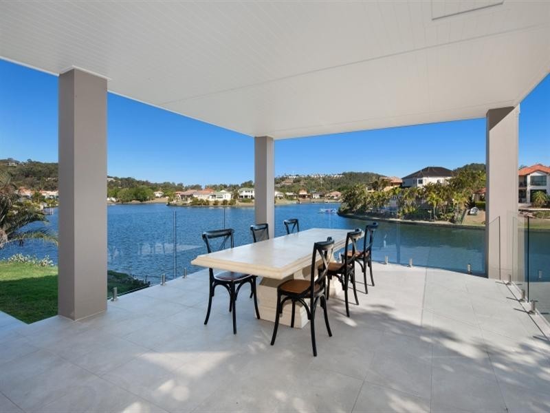 15 St Helens Court, Burleigh Waters QLD 4220