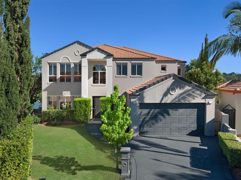 15 St Helens Court, Burleigh Waters QLD 4220