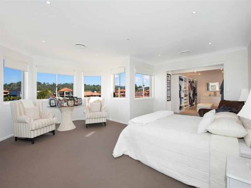 15 St Helens Court, Burleigh Waters QLD 4220