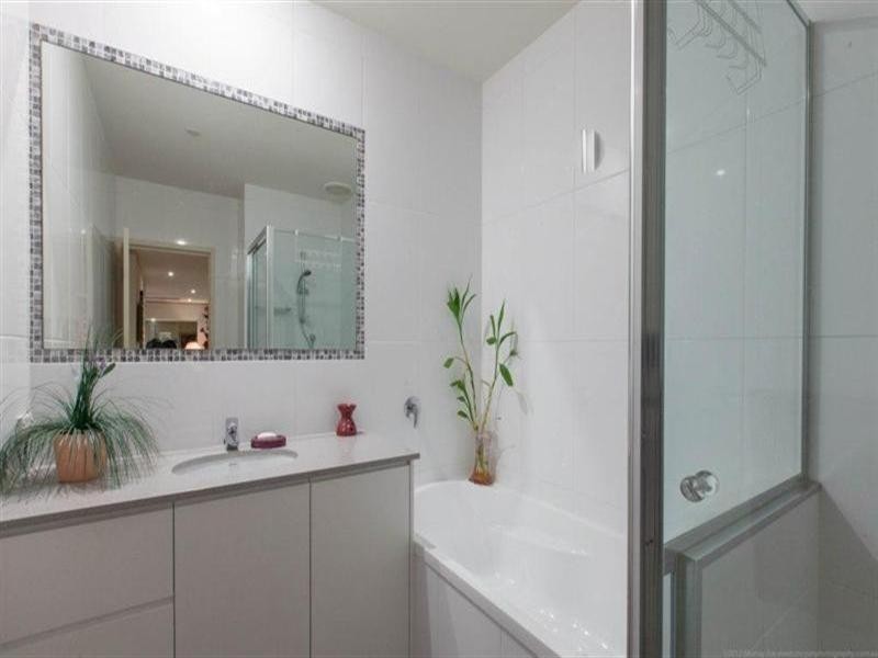 2/46 Paradise Island, Surfers Paradise QLD 4217