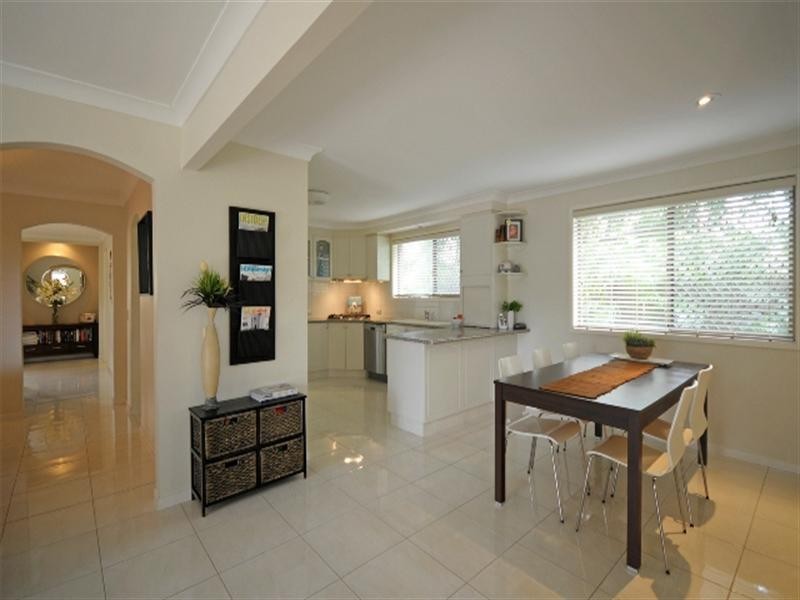 13 Compass Court, Mermaid Waters QLD 4218