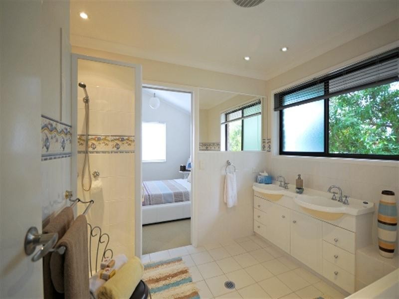 13 Compass Court, Mermaid Waters QLD 4218
