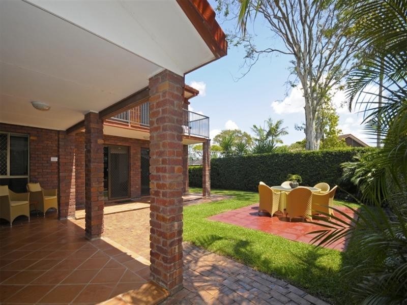 13 Compass Court, Mermaid Waters QLD 4218