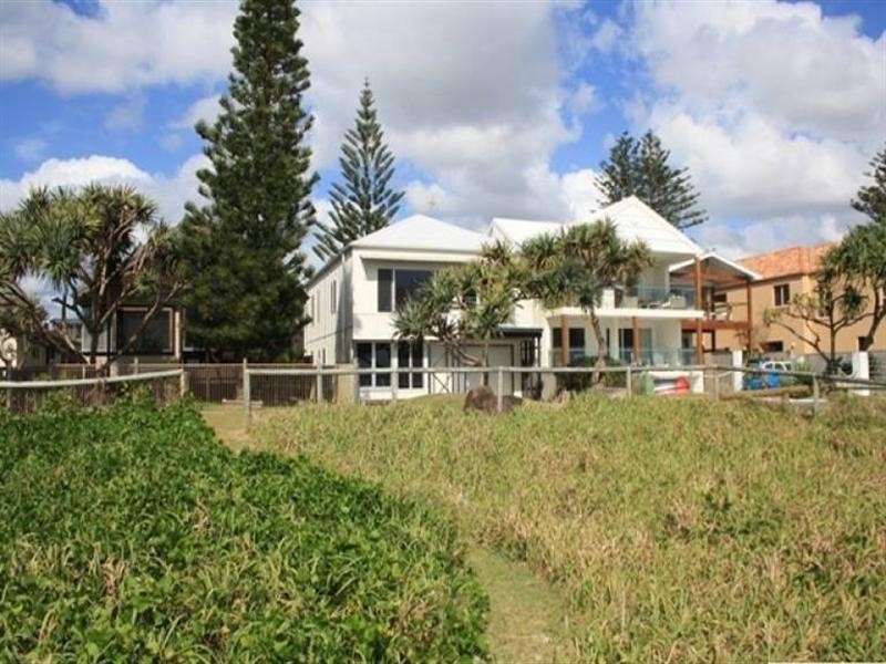 428 The Esplanade, Palm Beach QLD 4221