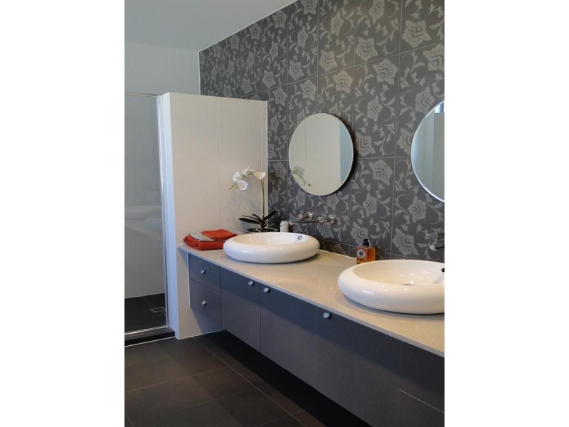 49 Lakelands Drive, Merrimac QLD 4226