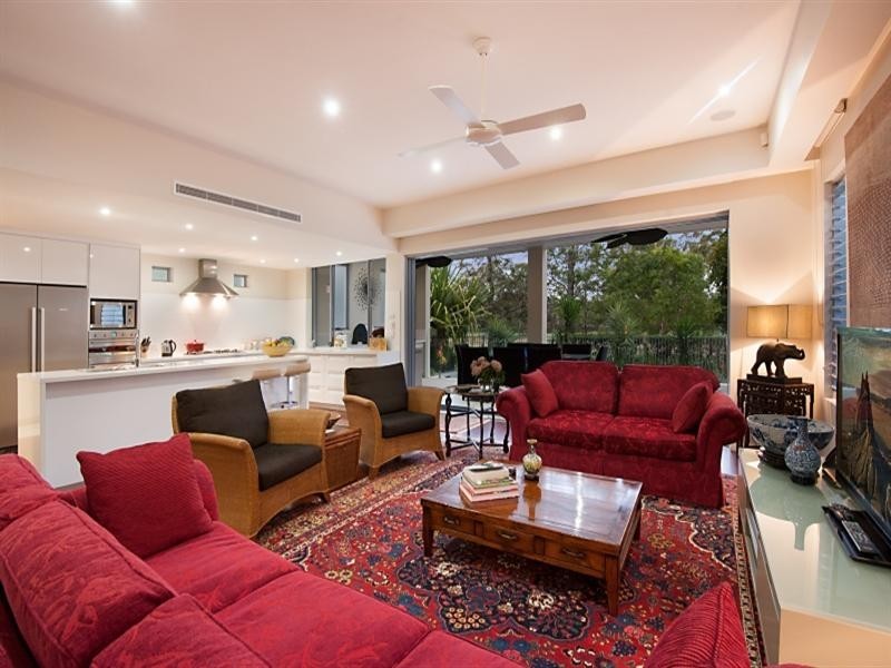 49 Lakelands Drive, Merrimac QLD 4226