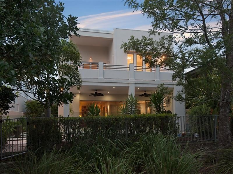 49 Lakelands Drive, Merrimac QLD 4226