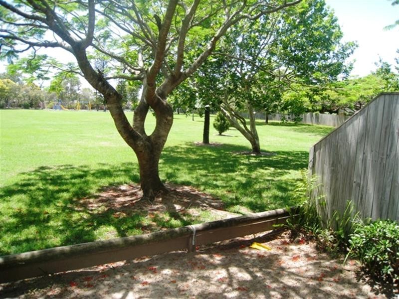 2/28 Duet Drive, Mermaid Waters QLD 4218