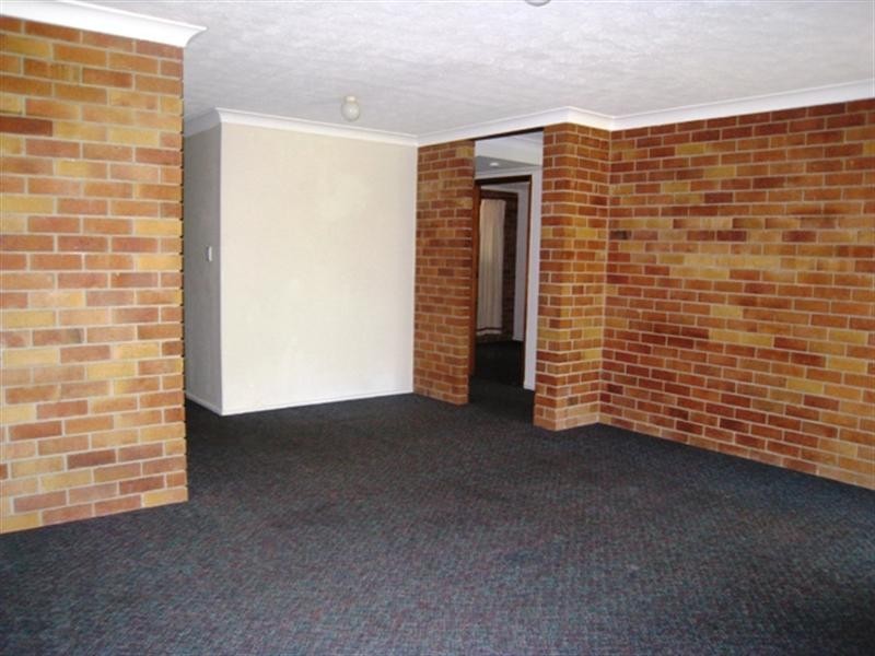 2/28 Duet Drive, Mermaid Waters QLD 4218