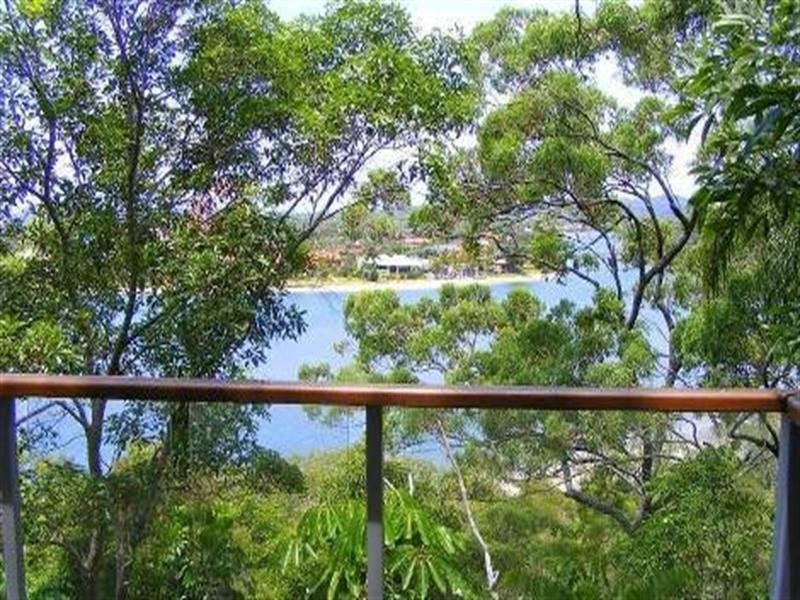 114 Ocean Parade, Burleigh Heads QLD 4220