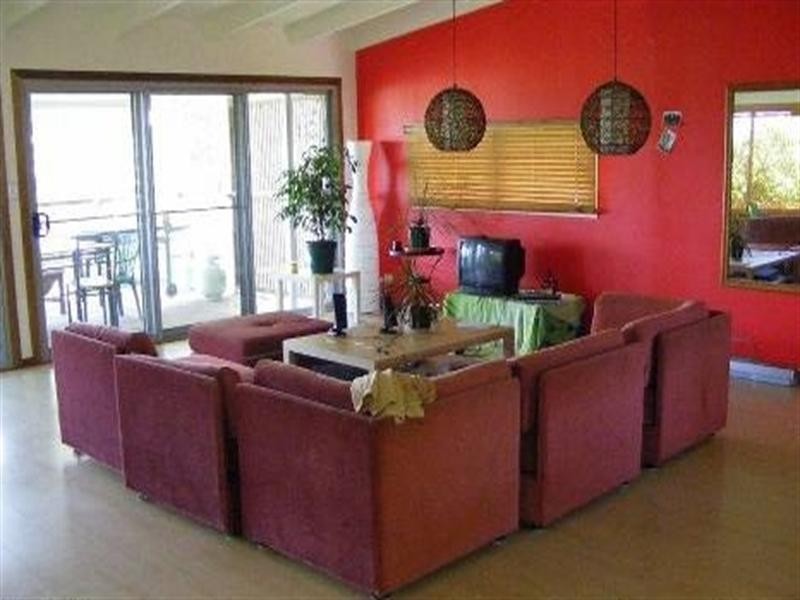 114 Ocean Parade, Burleigh Heads QLD 4220