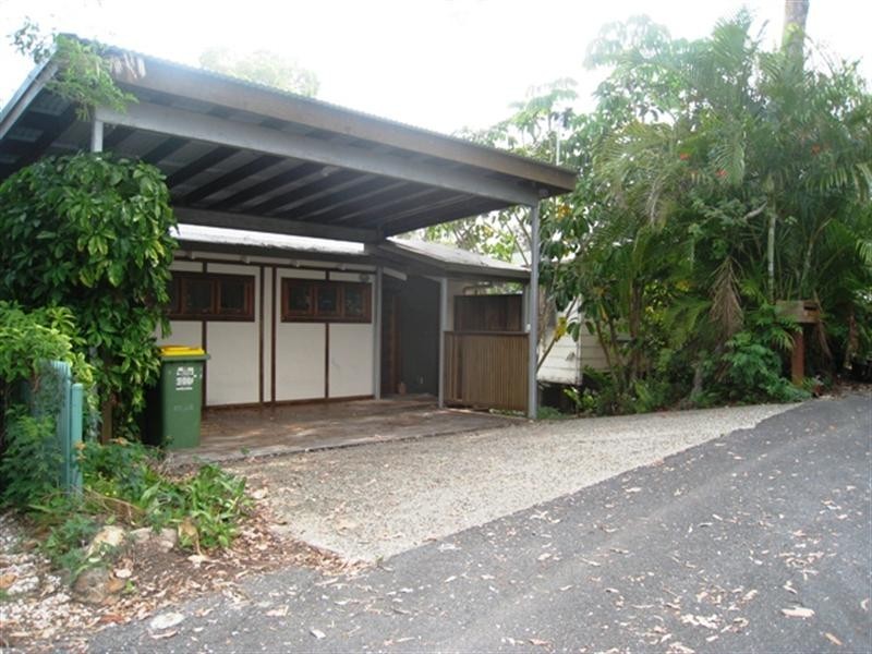 114 Ocean Parade, Burleigh Heads QLD 4220