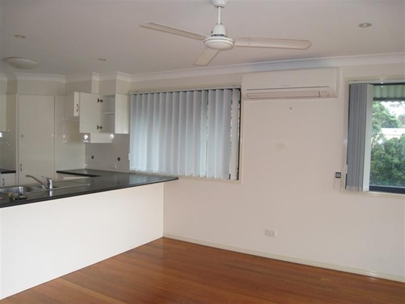 2/78 Mclean Street, Coolangatta QLD 4225