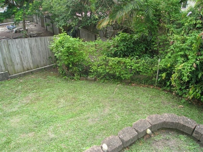 2/78 Mclean Street, Coolangatta QLD 4225