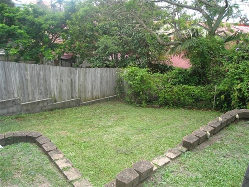 2/78 Mclean Street, Coolangatta QLD 4225