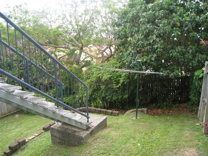 2/78 Mclean Street, Coolangatta QLD 4225